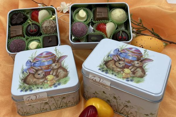 Metalldose mit 8 oder 15 Pralinen gefllt (Pos. 33) So lange der Vorrat reicht