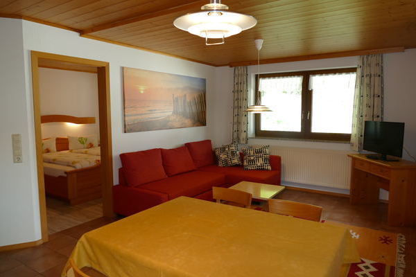Wohn-Essbereich "Mandus" der Ferienwohnung des Gasthaus Felsenstble in St. Mrgen