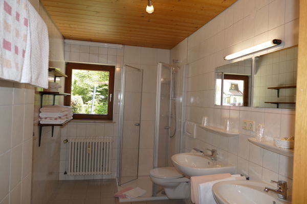 Badezimmer  der Ferienwohnung "Hexenloch" des Gasthaus Felsenstble in St. Mrgen